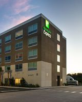 Holiday Inn Express South Park