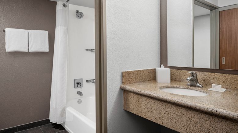 <b>Courtyard Jacksonville Butler Boulevard Room</b>. Images powered by <a href="https://www.leonardoworldwide.com/" title="Leonardo Worldwide" target="_blank">Leonardo</a>.