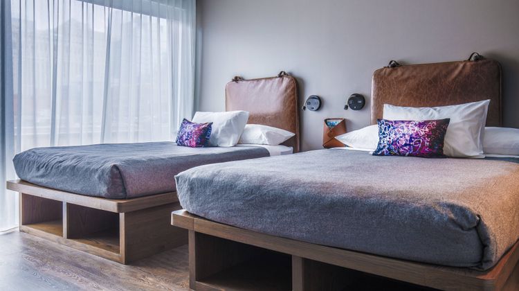 Moxy Chicago Downtown Room