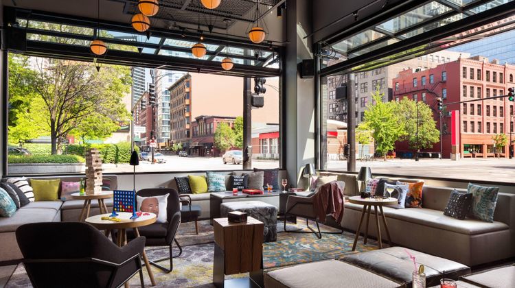Moxy Chicago Downtown Restaurant