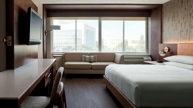 Fullerton Marriott at California State Room
