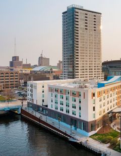 aloft Milwaukee Downtown