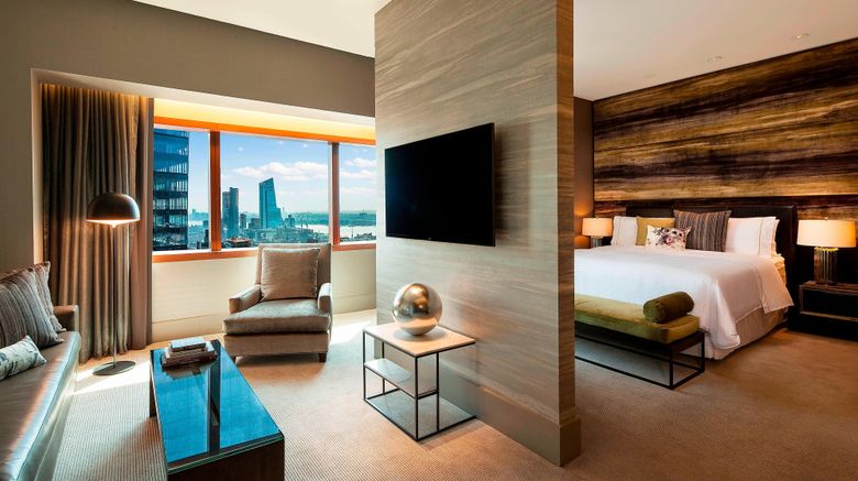 <b>The Westin New York at Times Square Suite</b>. Images powered by <a href="https://www.leonardoworldwide.com/" title="Leonardo Worldwide" target="_blank">Leonardo</a>.