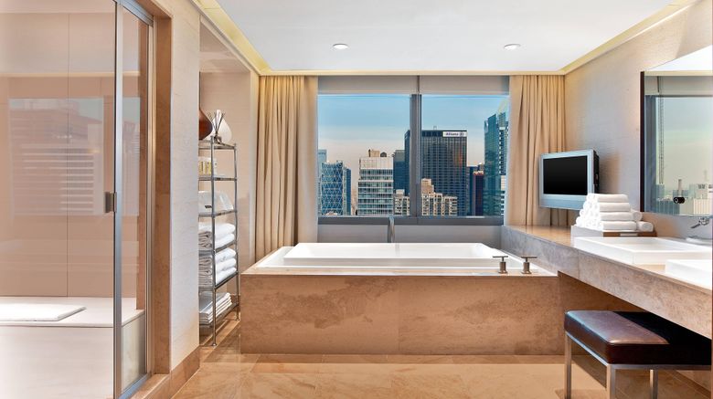 <b>The Westin New York at Times Square Room</b>. Images powered by <a href="https://www.leonardoworldwide.com/" title="Leonardo Worldwide" target="_blank">Leonardo</a>.