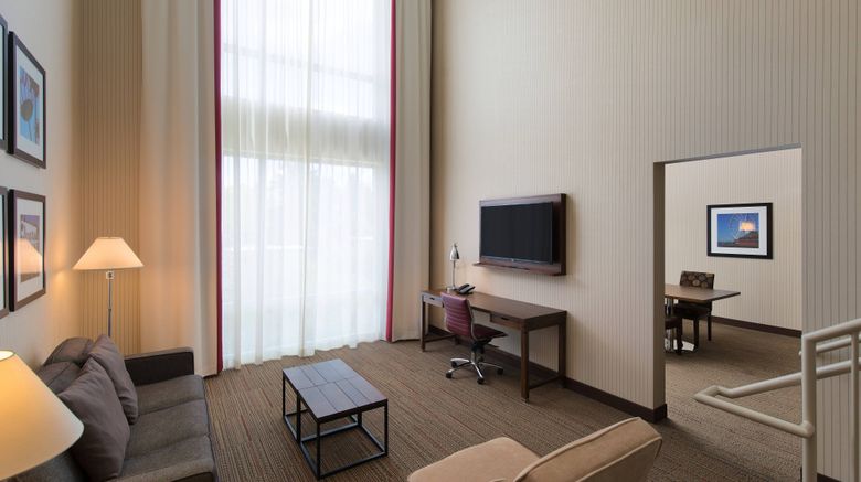 <b>Four Points Seattle Airport South Suite</b>. Images powered by <a href="https://www.leonardoworldwide.com/" title="Leonardo Worldwide" target="_blank">Leonardo</a>.