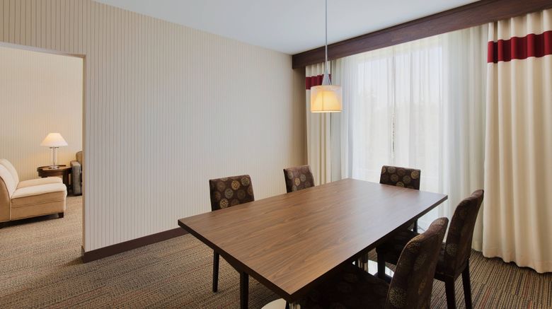 <b>Four Points Seattle Airport South Suite</b>. Images powered by <a href="https://www.leonardoworldwide.com/" title="Leonardo Worldwide" target="_blank">Leonardo</a>.