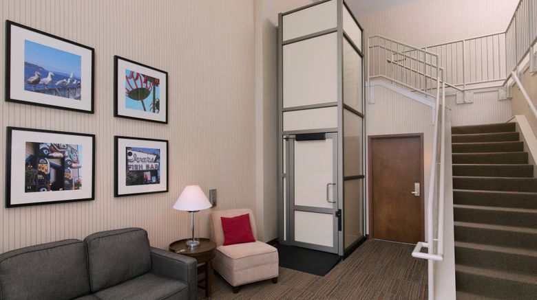 <b>Four Points Seattle Airport South Suite</b>. Images powered by <a href="https://www.leonardoworldwide.com/" title="Leonardo Worldwide" target="_blank">Leonardo</a>.