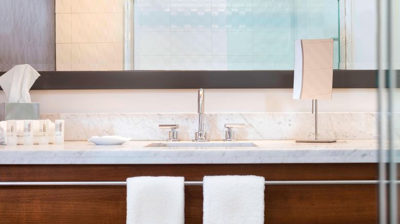 <b>Le Meridien Atlanta Perimeter Room</b>. Images powered by <a href="https://www.leonardoworldwide.com/" title="Leonardo Worldwide" target="_blank">Leonardo</a>.