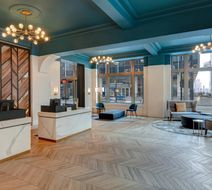 Courtyard Cincinnati Downtown Lobby