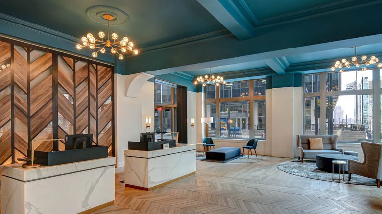 <b>Courtyard Cincinnati Downtown Lobby</b>. Images powered by <a href="https://www.leonardoworldwide.com/" title="Leonardo Worldwide" target="_blank">Leonardo</a>.