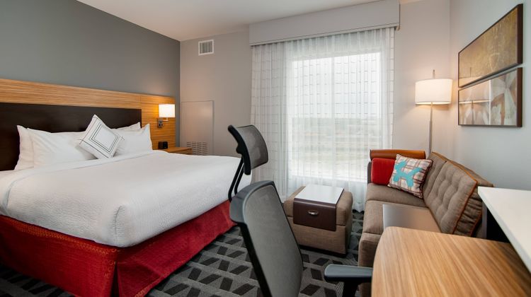TownePlace Suites Fort Worth University Suite