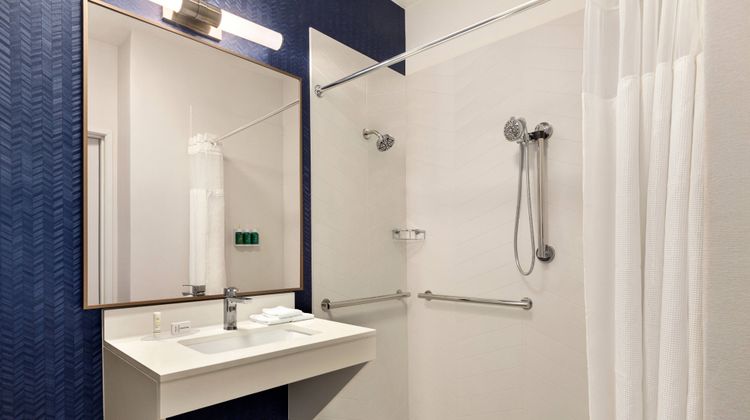 Fairfield Inn Erie Millcreek Mall Room