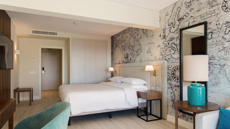 Four Points by Sheraton Sesimbra Room