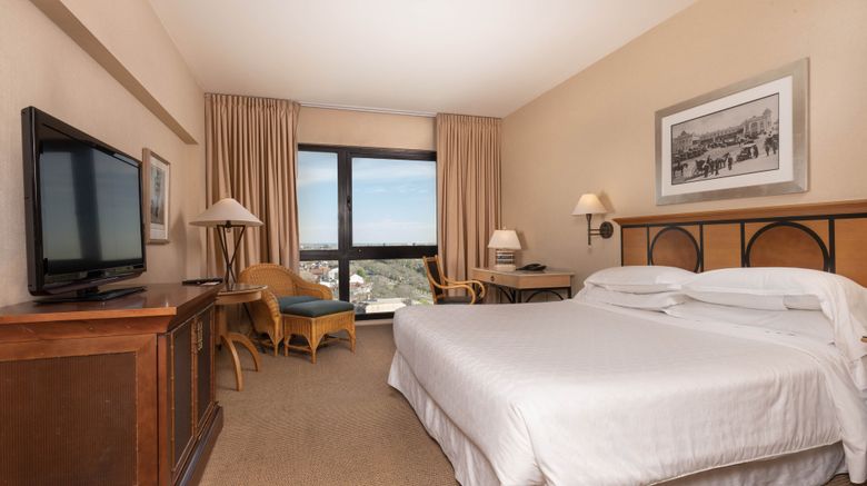 <b>Sheraton Mar del Plata Hotel Room</b>. Images powered by <a href="https://www.leonardoworldwide.com/" title="Leonardo Worldwide" target="_blank">Leonardo</a>.