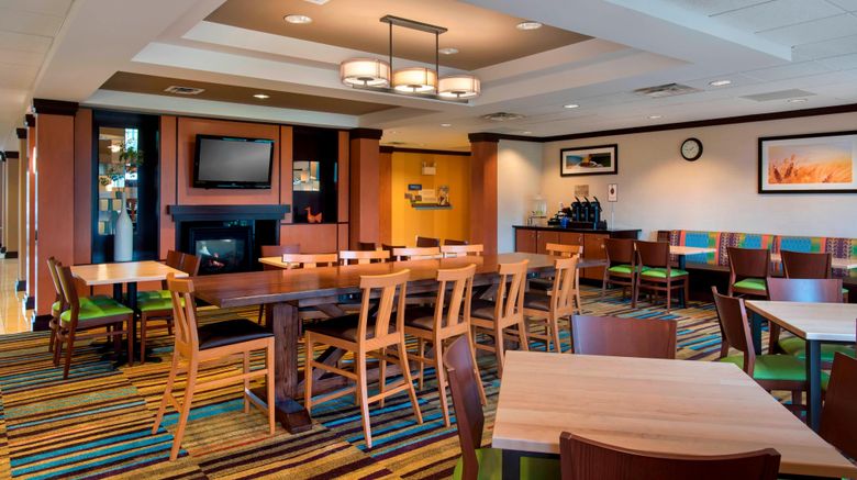 <b>Fairfield Inn & Suites Verona Restaurant</b>. Images powered by <a href="https://www.leonardoworldwide.com/" title="Leonardo Worldwide" target="_blank">Leonardo</a>.