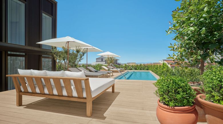 <b>The Madrid Edition Suite</b>. Images powered by <a href="https://www.leonardoworldwide.com/" title="Leonardo Worldwide" target="_blank">Leonardo</a>.