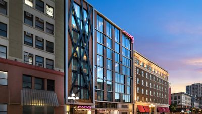 Moxy San Diego Gaslamp Quarter