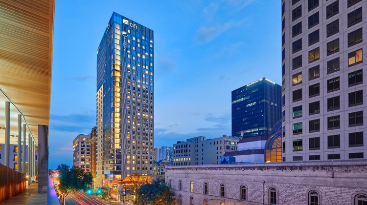 Aloft Austin Downtown Exterior