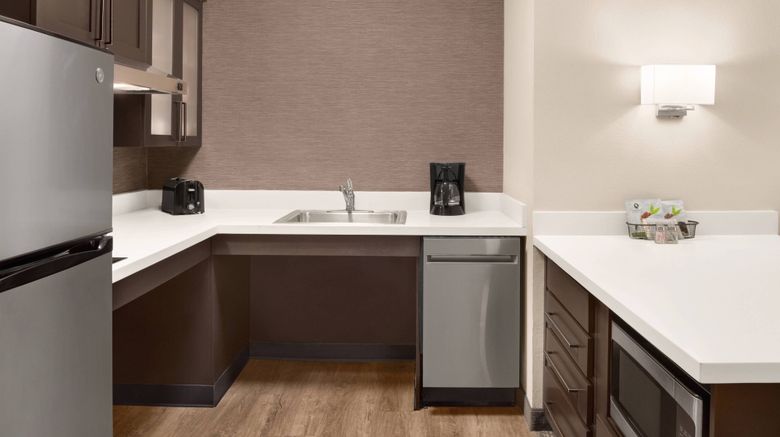<b>Residence Inn Atlanta/Gwinnett Place Room</b>. Images powered by <a href="https://www.leonardoworldwide.com/" title="Leonardo Worldwide" target="_blank">Leonardo</a>.