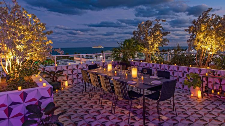 Moxy Miami South Beach Meeting