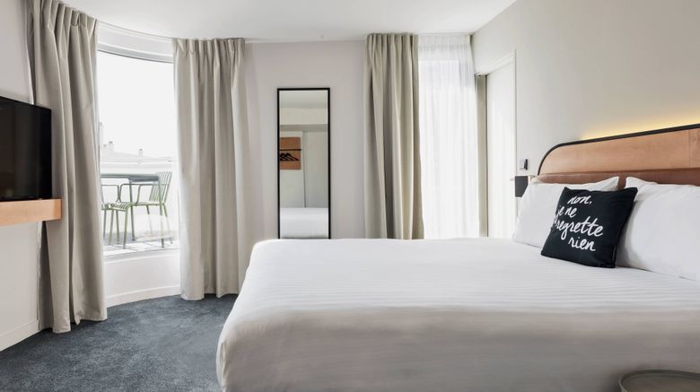 <b>MOXY Paris Bastille Room</b>. Images powered by <a href="https://www.leonardoworldwide.com/" title="Leonardo Worldwide" target="_blank">Leonardo</a>.
