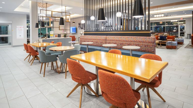<b>TownePlace Suites Louisville Downtown Restaurant</b>. Images powered by <a href="https://www.leonardoworldwide.com/" title="Leonardo Worldwide" target="_blank">Leonardo</a>.