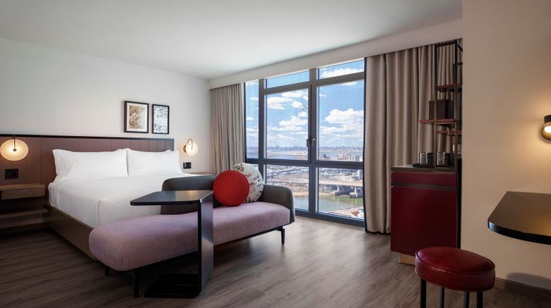 <b>Renaissance NY Flushing Hotel at Tangram Suite</b>. Images powered by <a href="https://www.leonardoworldwide.com/" title="Leonardo Worldwide" target="_blank">Leonardo</a>.