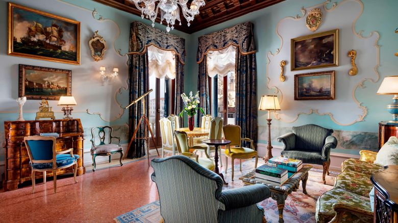 <b>The Gritti Palace, Luxury Collection Suite</b>. Images powered by <a href="https://www.leonardoworldwide.com/" title="Leonardo Worldwide" target="_blank">Leonardo</a>.
