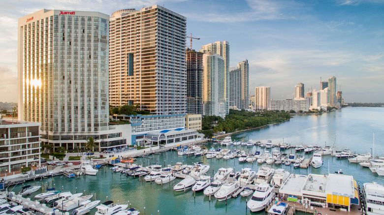 Miami Marriott Biscayne Bay Exterior. Images powered by <a href="https://www.leonardoworldwide.com" target="_blank" rel="noopener">Leonardo</a>.