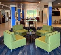 Holiday Inn Express & Suites North Lobby