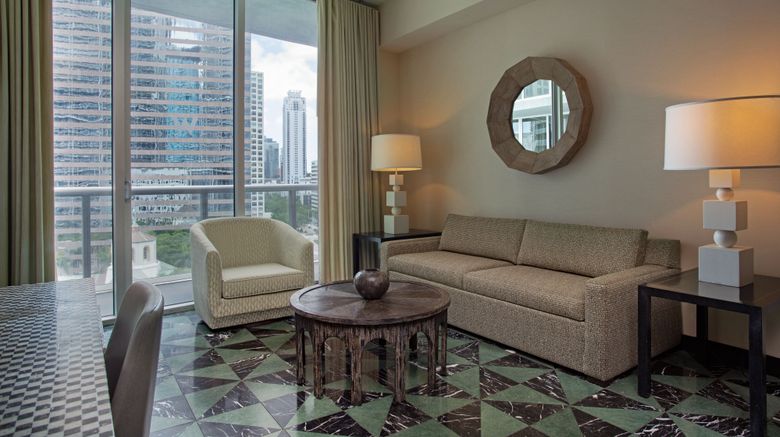 <b>W Miami Suite</b>. Images powered by <a href="https://www.leonardoworldwide.com/" title="Leonardo Worldwide" target="_blank">Leonardo</a>.
