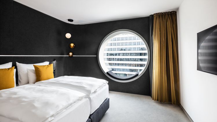 MOOONS Hotel Room