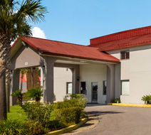 Red Roof Inn Crestview Exterior