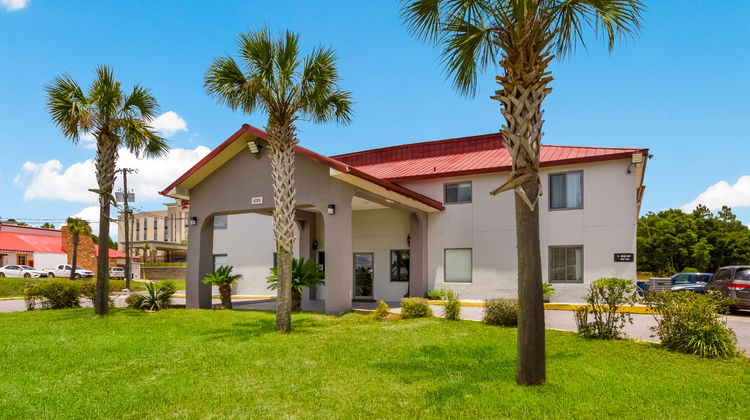 Red Roof Inn Crestview Exterior
