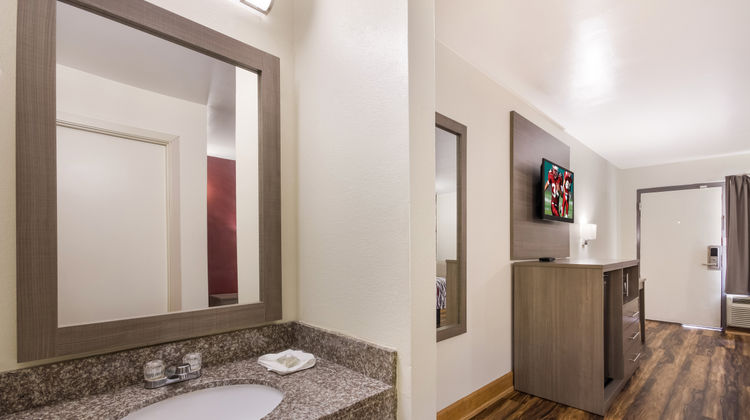 Red Roof Inn Crestview Room