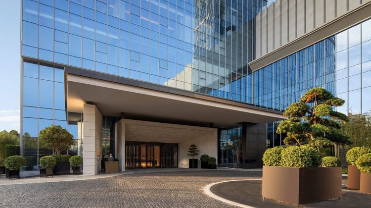 Courtyard by Marriott Luoyang Exterior