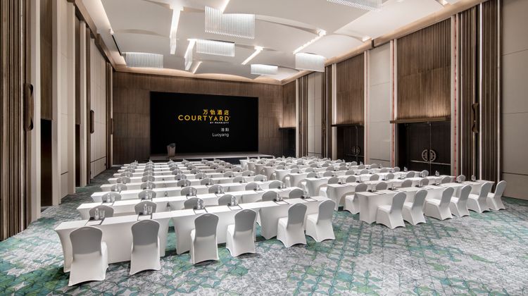 Courtyard by Marriott Luoyang Meeting