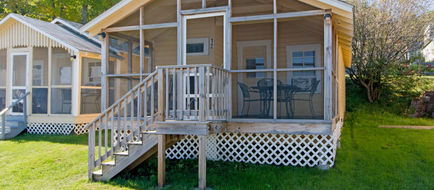 Half Moon Motel & Cottages Exterior