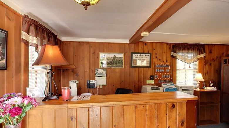 <b>Half Moon Motel & Cottages Lobby</b>. Images powered by <a href="https://www.leonardoworldwide.com/" title="Leonardo Worldwide" target="_blank">Leonardo</a>.