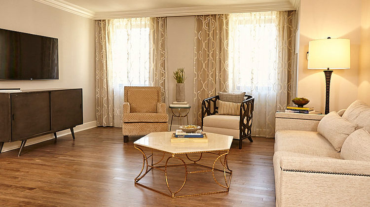 The Adolphus, Autograph Collection Room