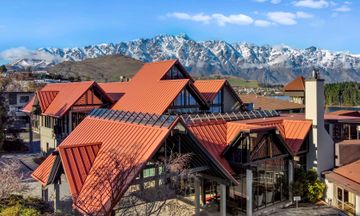 Copthorne Hotel & Resort Lakefront