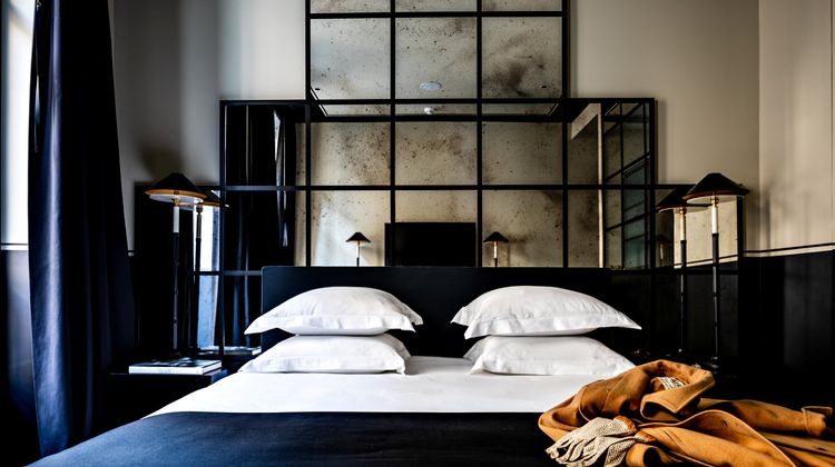 Monsieur George Hotel Suite