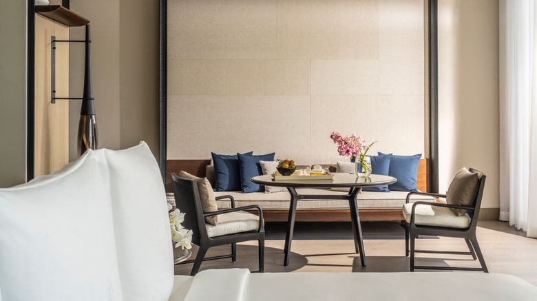 <b>Four Seasons Bangkok Chao Phraya River Suite</b>. Images powered by <a href="https://www.leonardoworldwide.com/" title="Leonardo Worldwide" target="_blank">Leonardo</a>.