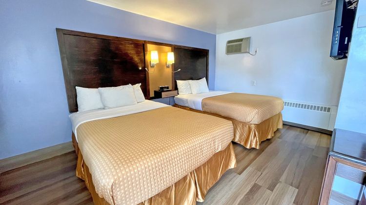 Scottish Inn Room