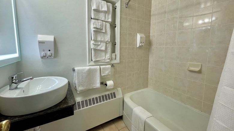 <b>Scottish Inn Room</b>. Images powered by <a href="https://www.leonardoworldwide.com/" title="Leonardo Worldwide" target="_blank">Leonardo</a>.