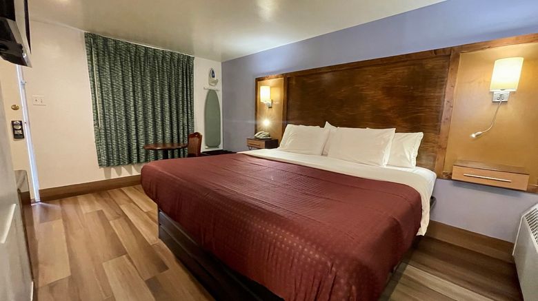 <b>Scottish Inn Room</b>. Images powered by <a href="https://www.leonardoworldwide.com/" title="Leonardo Worldwide" target="_blank">Leonardo</a>.