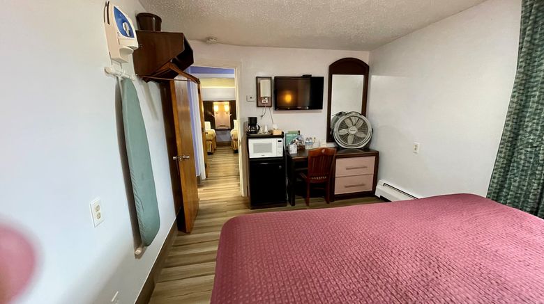 <b>Scottish Inn Room</b>. Images powered by <a href="https://www.leonardoworldwide.com/" title="Leonardo Worldwide" target="_blank">Leonardo</a>.