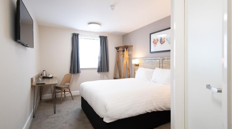 <b>The Paisley Pear Brackley Room</b>. Images powered by <a href="https://www.leonardoworldwide.com/" title="Leonardo Worldwide" target="_blank">Leonardo</a>.