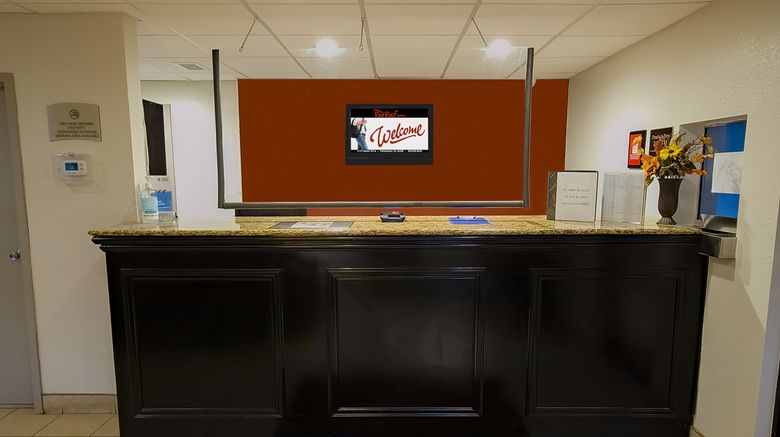 <b>Red Roof Inn Tallahassee East Lobby</b>. Images powered by <a href="https://www.leonardoworldwide.com/" title="Leonardo Worldwide" target="_blank">Leonardo</a>.