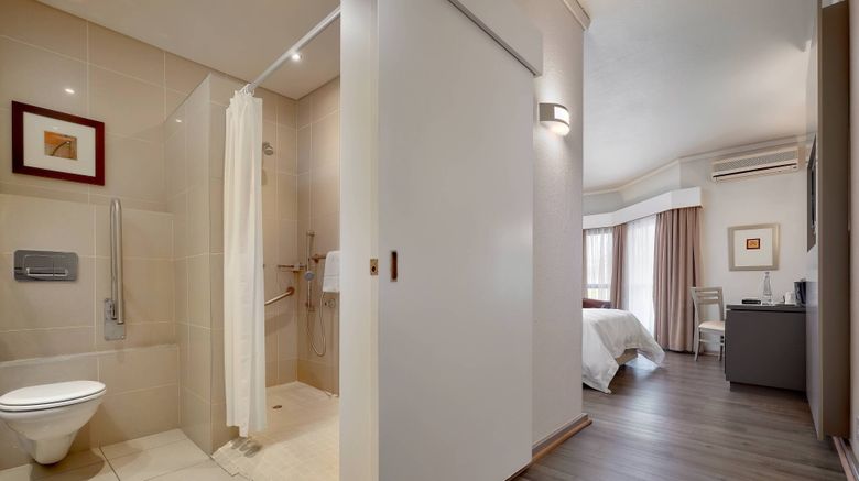 <b>Protea Hotel Midrand Room</b>. Images powered by <a href="https://www.leonardoworldwide.com/" title="Leonardo Worldwide" target="_blank">Leonardo</a>.